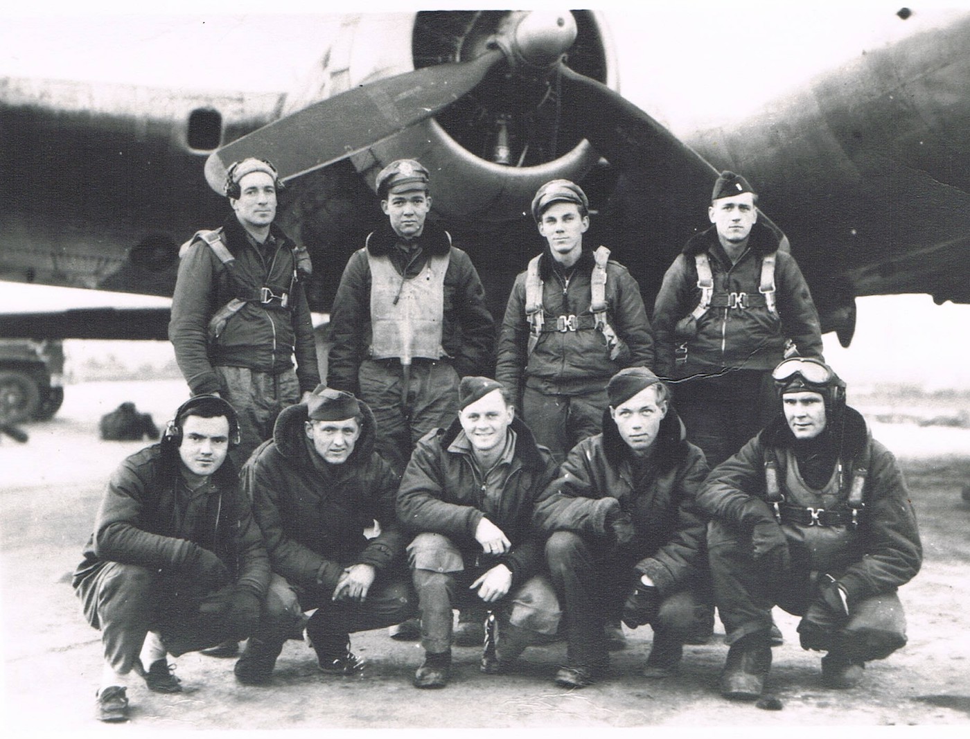 Eaves B-24 Crew